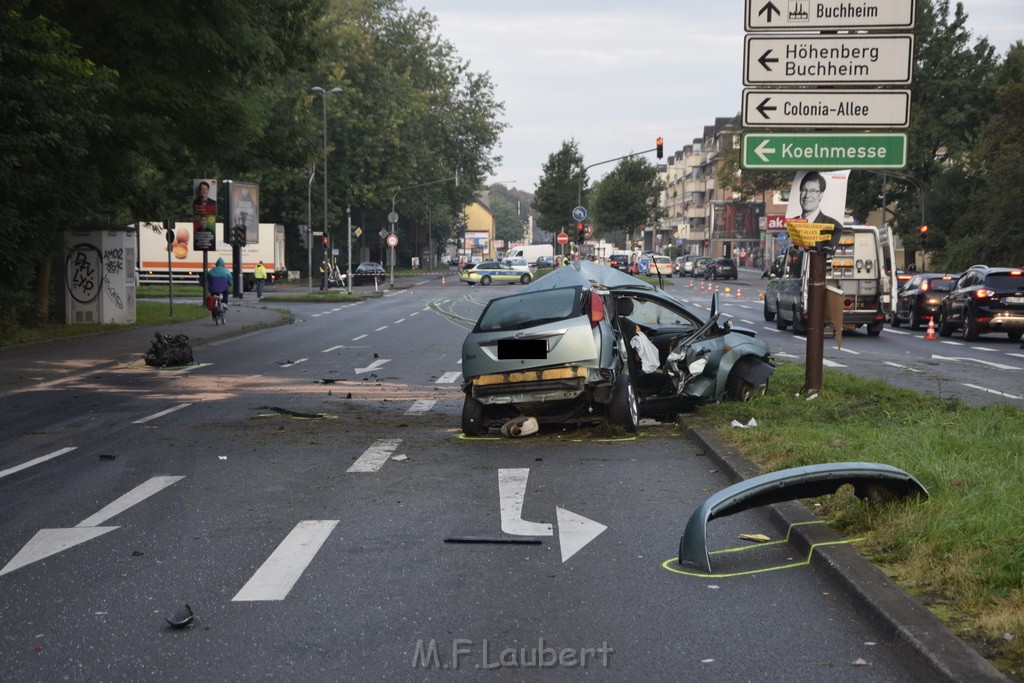 Schwerer VU Koeln Dellbrueck Bergisch Gladbacherstr Herler Ring P095.JPG - Miklos Laubert